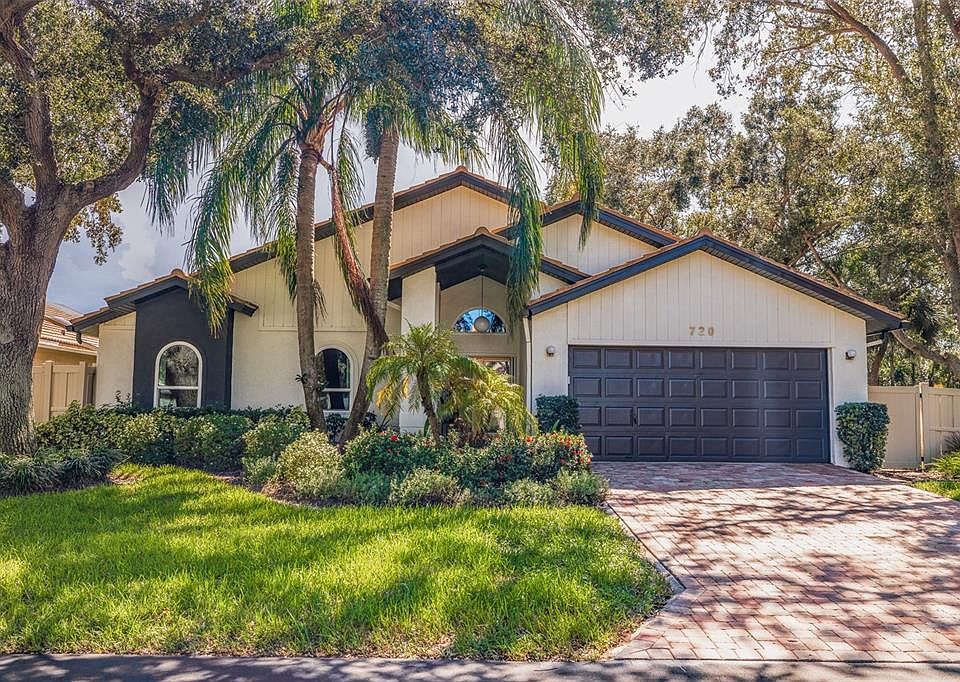 1st image of 720 WHITE SAND DRIVE NE