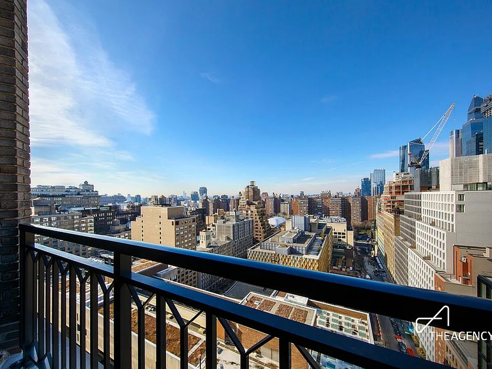1st image of 315 7th Ave APT 19B