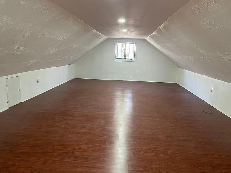 38 Hemlock St #2 — Photo 16