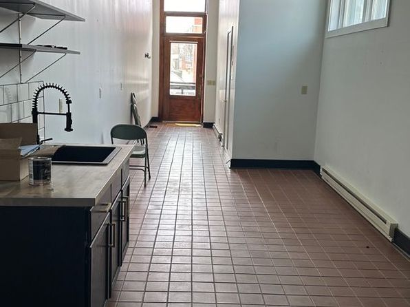 127 & 129 W Main St #131