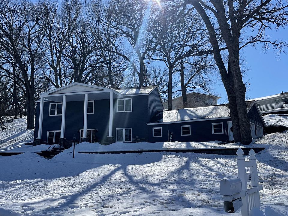 1st image of 132 Eltinge Pl