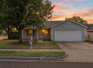 2404 Hunting Horse Trl, Norman, OK 73071