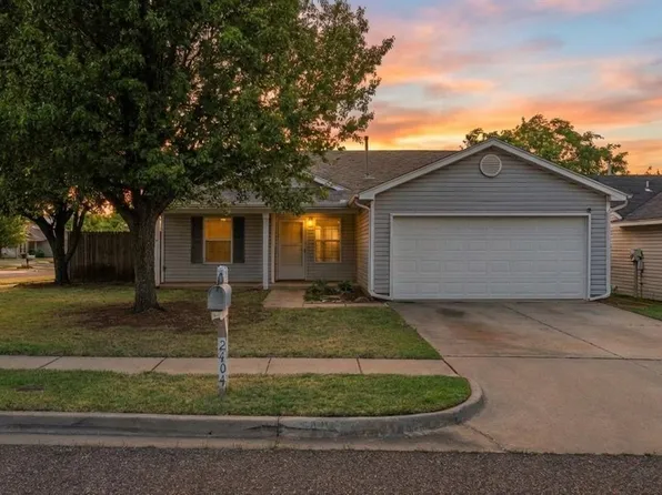 2404 Hunting Horse Trl, Norman, OK 73071