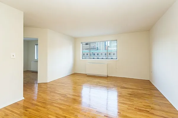 Rented by MNS | media 10