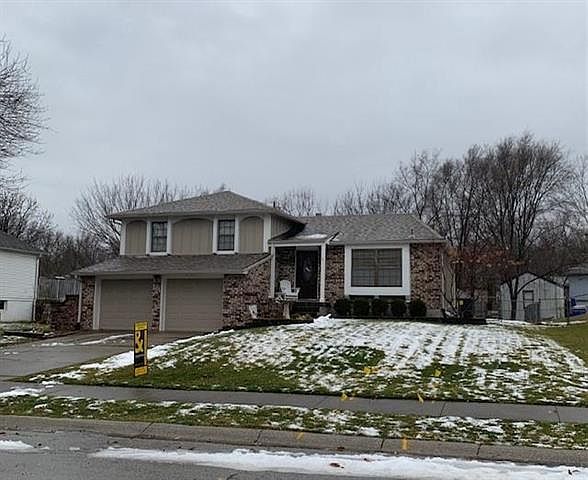 1st image of 1513 NW Amesbury Dr