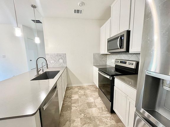 5th image of 13508 Martha Washington Pl