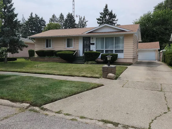 2040 Chelan St, Flint, MI 48503