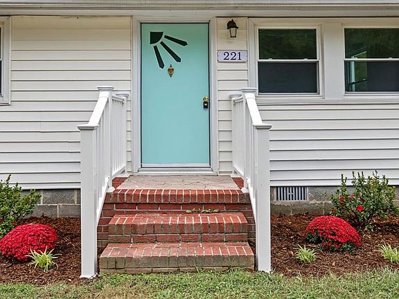 5th image of 221 Firby Rd