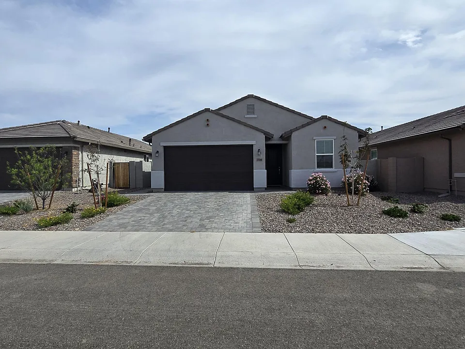 13248 W Hackamore Dr