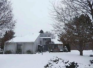 38865 Palmer Rd, Westland, MI 48186