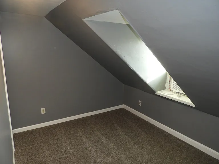 320 Ridgeway St — Photo 15