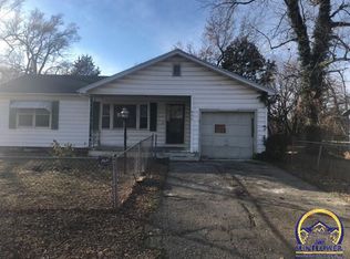 945 SE Highland Ave, Topeka, KS 66607