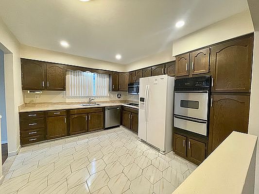 3rd image of 159-37 92nd St #2