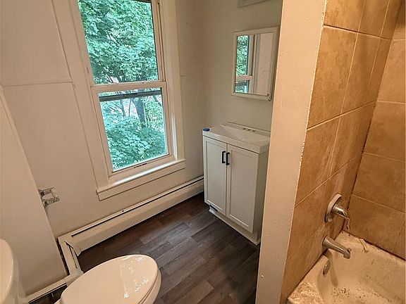 5th image of 103 Washington St