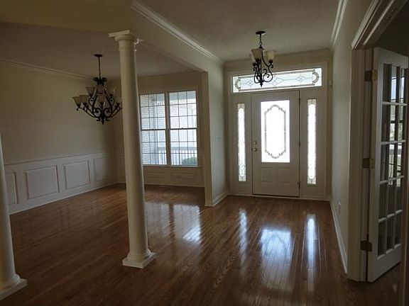 5th image of 283 Hidden Glen Dr
