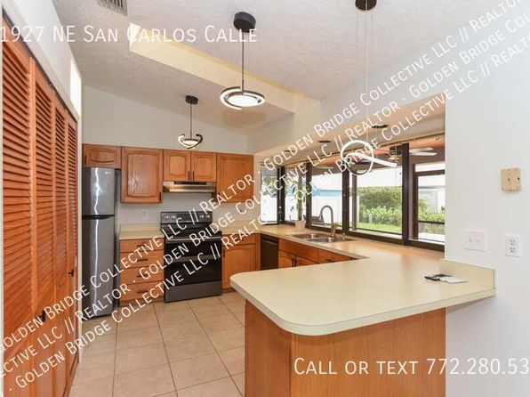 1927 NE San Carlos Calle