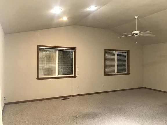 2nd image of 3701 Quinlan Ln