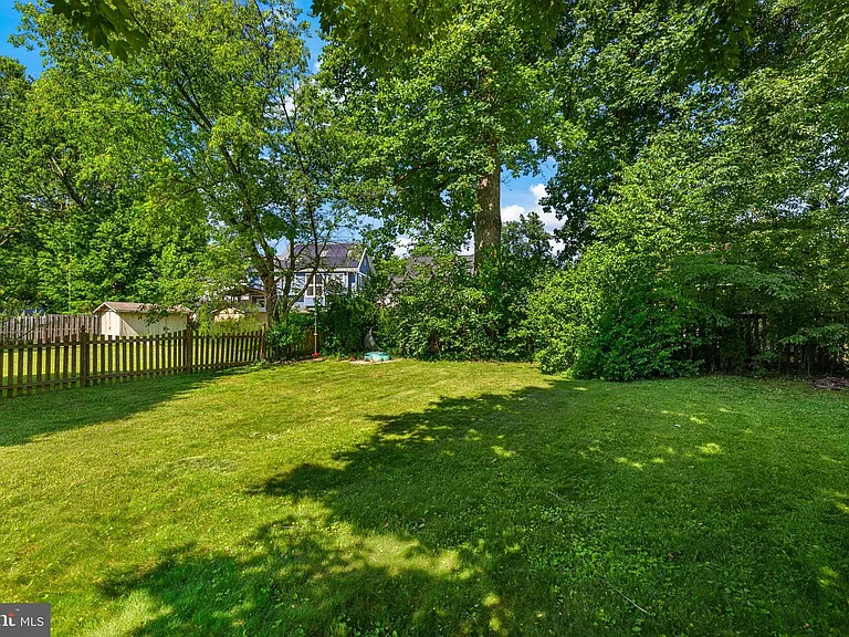 2929 Stuart Dr — Photo 27