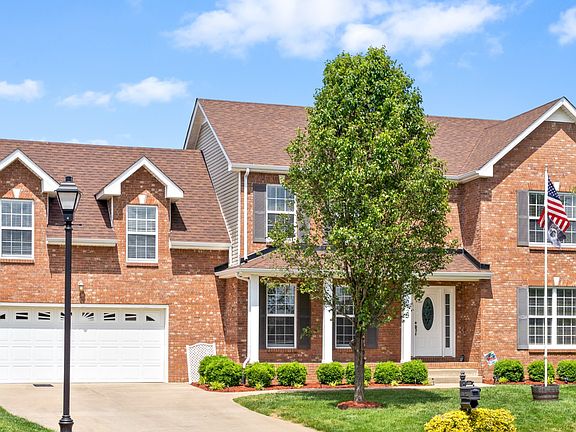 2nd image of 3725 Meadow Knoll Ct