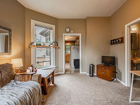 2nd image of 1315 Neil Ave #A