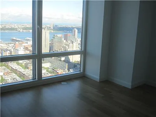 Rented by R New York | media 11