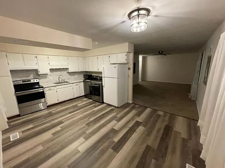 2526 Rochester Ave — Photo 14