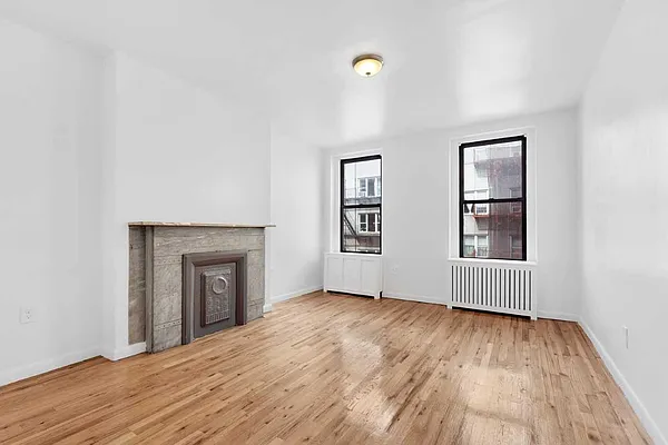 Rented by Cooper & Cooper Real Estate | media 22