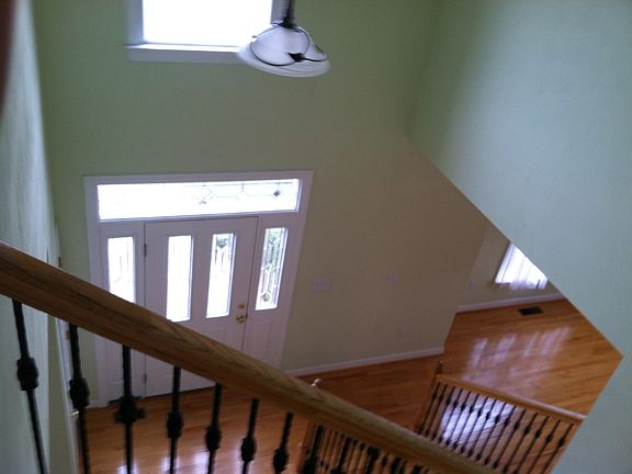 5th image of 208 Stonewall Dr