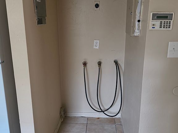 5th image of 3124 SW 26th Ter #A