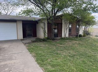 106 N 30th St, Gatesville, TX 76528