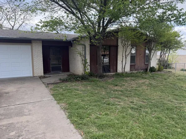 106 N 30th St, Gatesville, TX 76528