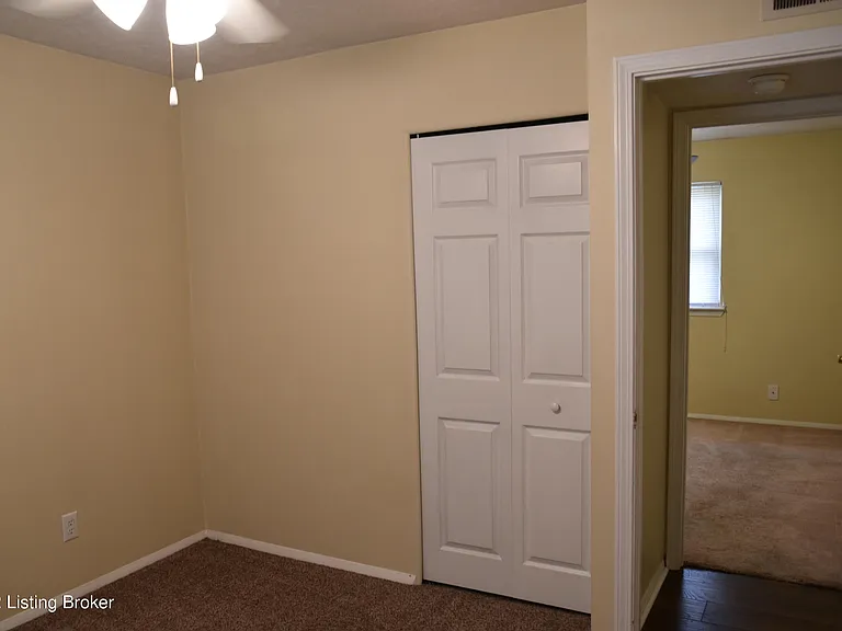 11408 Center Hill Ct — Photo 12