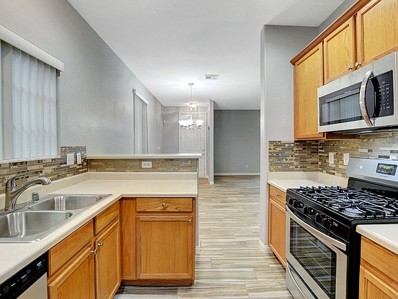 3rd image of 4015 Sparrow Rock St