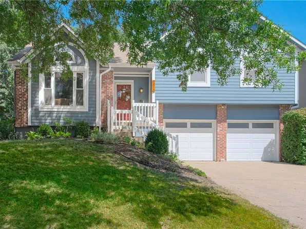 9910 W 50th Ter, Merriam, KS 66203
