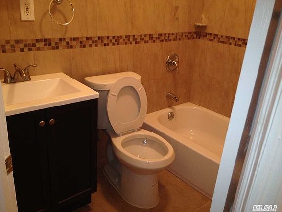 5th image of 10423 133rd St