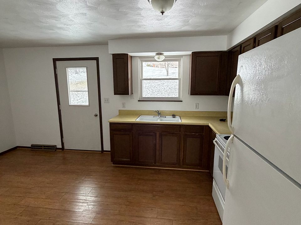 1st image of 623 Morningside Dr APT 2