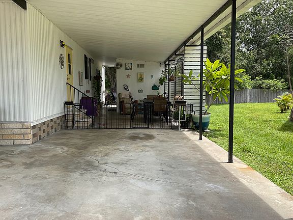 3rd image of 3104 Bay Aristocrat Dr