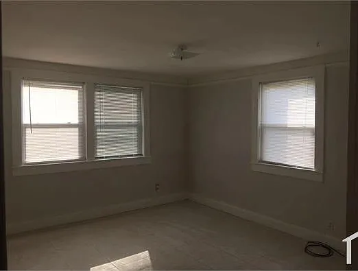 1505 Elmer St — Photo 2