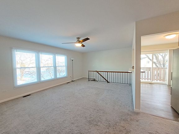 3rd image of 1060 Newport Hbr