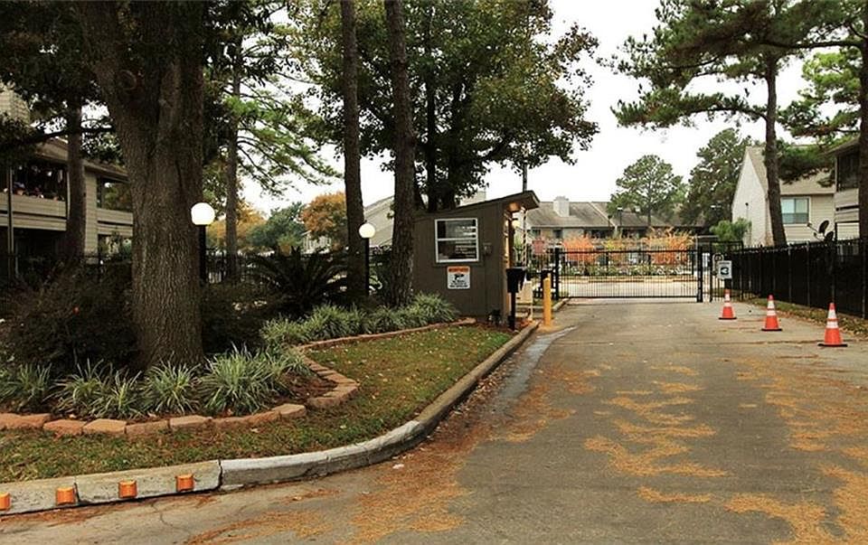 1st image of 14777 Wunderlich Dr APT 1806