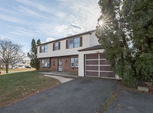 1 Hadley Ln, Willingboro, NJ 08046