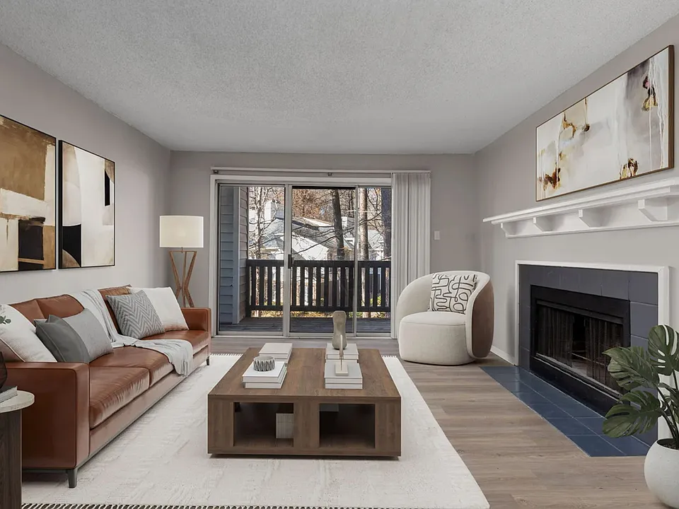 Newly Renovated & Spacious 1 & 2 Bedroom Layouts