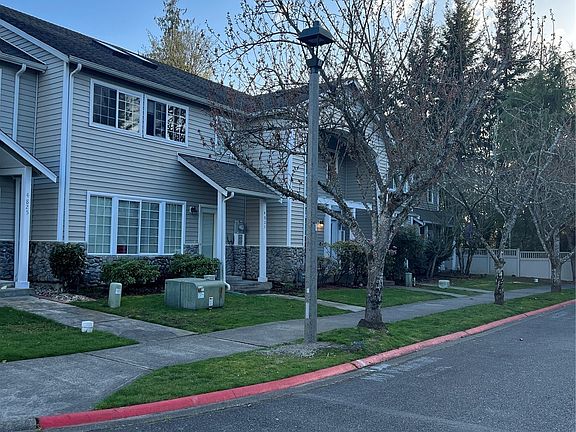 3rd image of 4811 43rd Lane SE