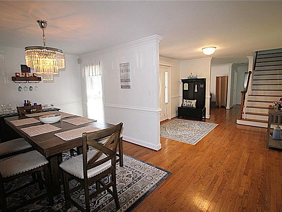 4th image of 3120 Deans Ct