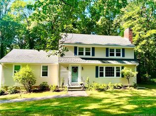 17 Knollwood Rd, Bethany, CT 06524