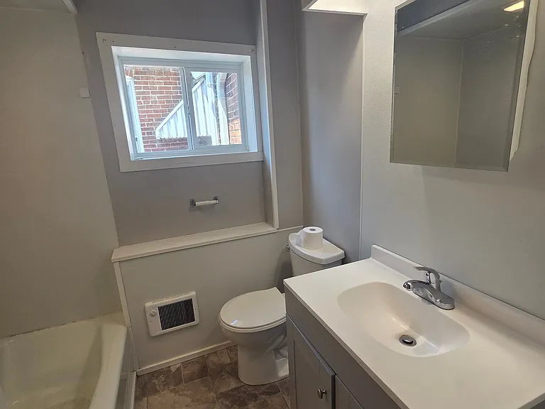 934 N Duke St — Photo 6