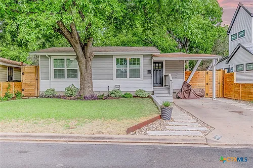 2404 Oak Crest Ave Photo 1