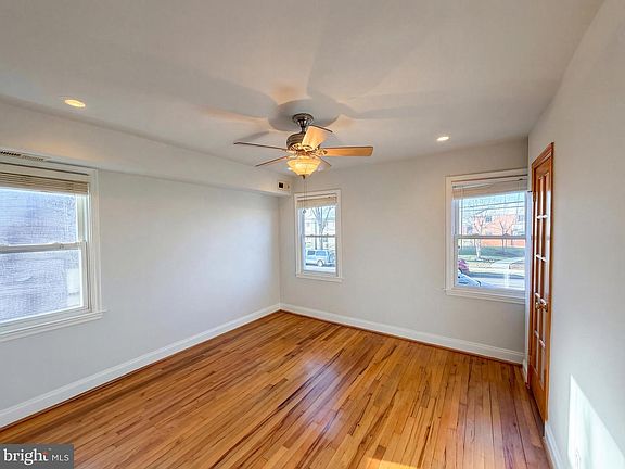 4th image of 701 Atlantic St SE