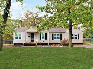 98 Truberg Ave, Patchogue, NY 11772