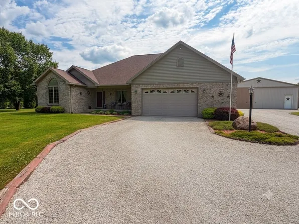 371 S Main St, Fillmore, IN 46128
